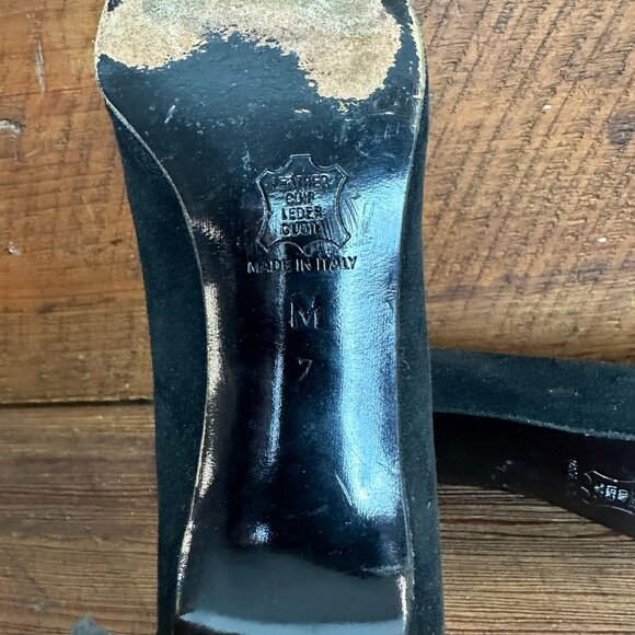 Yves Saint Laurent Classic Black Suede Pump Heels Size 7 - Picture 10 of 10